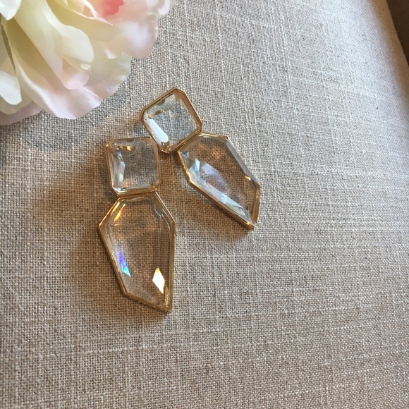 Earring - Picture 2 of 3